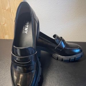 MNTY Patent leather loafers